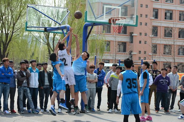 铁岭技师学院 举办第三届校内篮球赛